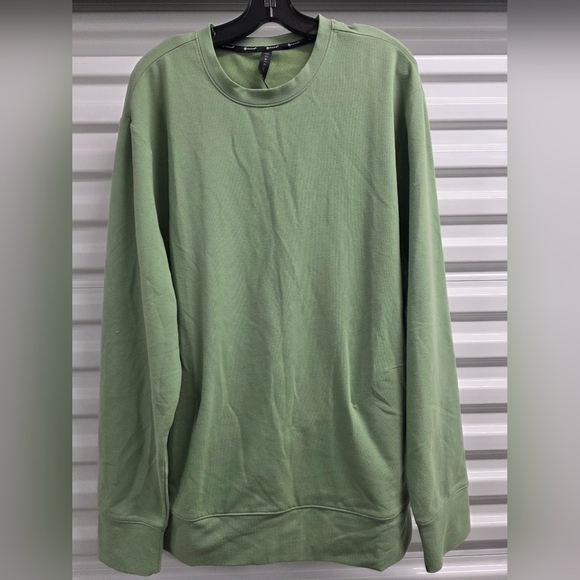 GAIAM Tops - GAIAM Sage Green Top with Black Details